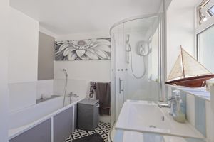 Photo 9- click for photo gallery